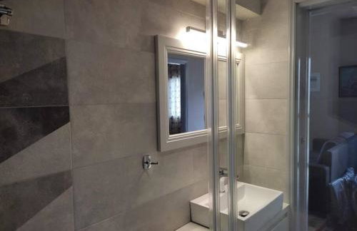 Myron & Gabby's House - Photo 2