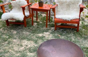 Chalé romântico com hidro, lareira e churrasqueira na Serra - Foto 27