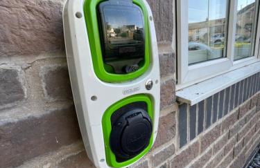 Riverside 2 Bedroom Townhouse with Car Charger - Foto 11