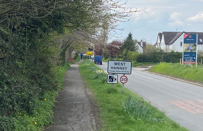 Oxfordshire Village Cottage With Private Garden - Foto 12