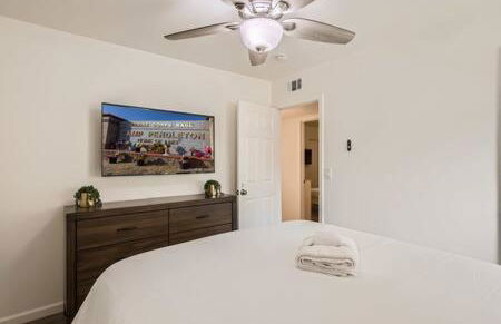 NEW - 6br home in Oceanside w Games BBQ Outdoor Seating - Photo 24