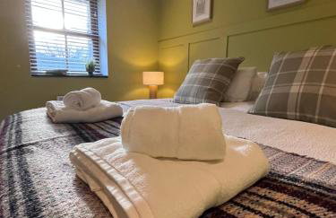 Claires Cottage - Photo 2