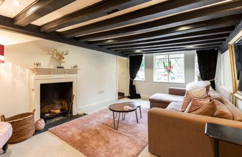 Dorney Windsor Legoland 5 Star Stay for upto 14 guests - Photo 44