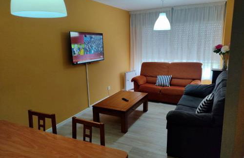 AMPLIO APARTAMENTO EN BURELA - Foto 3