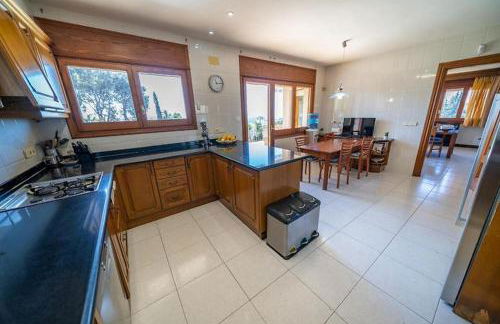 Casa de 2000 m2 Piscina Mar Barbacoa y Felicidad - Foto 23