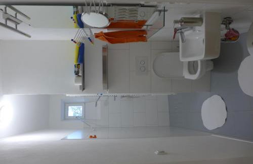 O11- Großzügige Fewo im Künstlerhaus - Photo 18