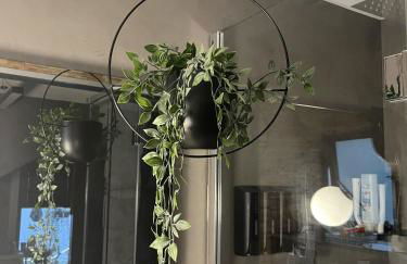 Artsy Retreat - Sleeps 6 Free Parking & Balcony - Photo 13