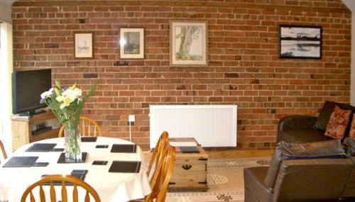 Happy Union Stables - Foto 3