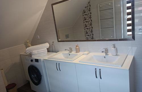 Dom Wakacyjny Gajówka z ogrodem i jacuzzi na wyłączność - Photo 16