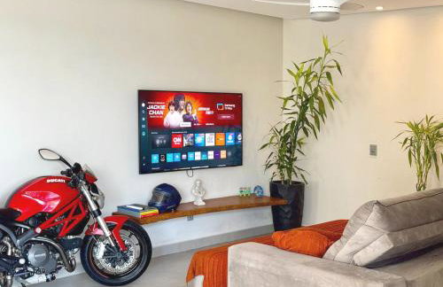 Casa em Foz do Iguaçu com piscina, churrasqueira e ar-condicionado em todos os cômodos - Foto 13