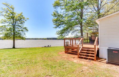 Lakefront Prosperity Home with Private Boat Dock - Foto 25