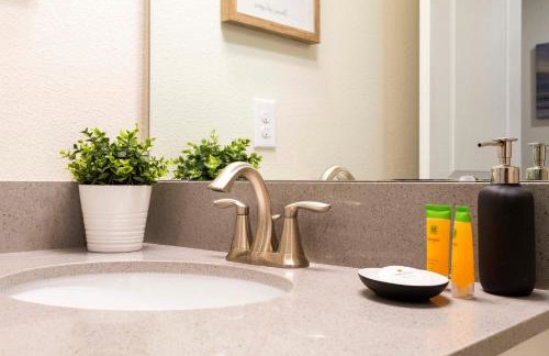 Magnificent 5Bd w/ Pool Close to Disney @Storey Lake 4800 - Foto 88