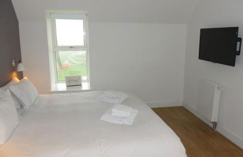 Jog 1 Bed Ensuite by Together Travel - Photo 13