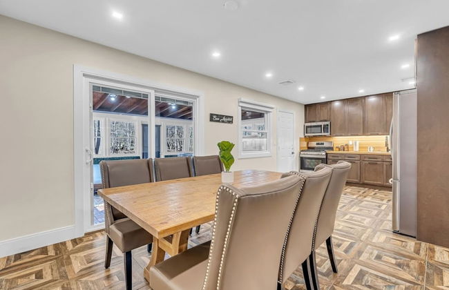 Fall Getaway With Hot Tub Fire Pit and Games - Photo 14