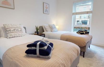 Luxury 2 Bed Apartment with Parking near London - Foto 37