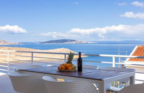 2 Bedroom Lovely Apartment In Lukovo - Foto 2