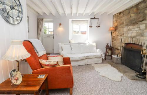 Woodbine Cottage - Photo 9