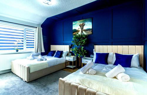 Blue Haven House Sleeps 11 Garden & Parking - Photo 2