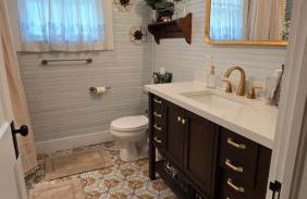 Charming Downtown Bungalow I Explore-Shop-Eat - Foto 8