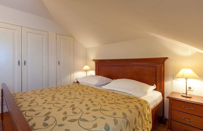 Villa in Selca With Pool Near Adriatic Sea - Photo 7