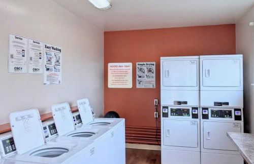 Top Floor-Work Here-Walk Downtown-King Bed - Foto 19