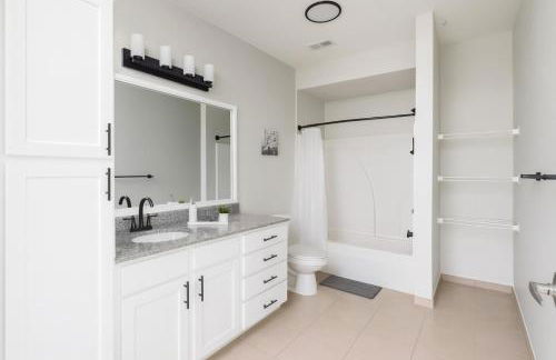 Spacious 2BR 2BA Condo Across from UAB - Foto 16