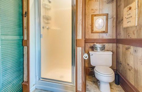 Creekfront Yellville Manor with Parlors and Fire Pit! - Foto 19