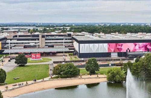 Spacious 4BR House with 2 Bathrooms and 1 WC ideal for Families, Professionals and Relocators near NEC, BHX, HS2 and JLR with Travel Cot, Pets Allowed and Free Parking - The Home Makers Hub - Foto 36