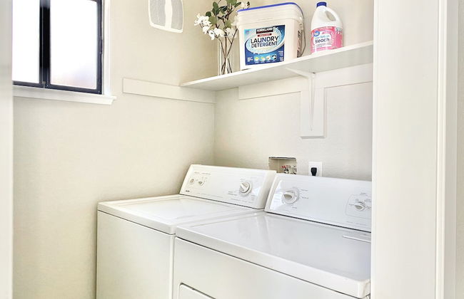 DT Reno - Modern Home Private Patio Workspace - Photo 21