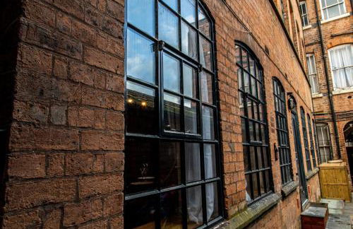 DJH Homes - VIP Luxury 2BR Grade ll Industrial House with Log Burner - JQ, Birmingham City - Foto 23