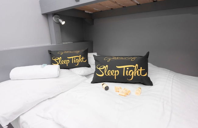 Wrexham Central Stay Apartment Six - Photo 35