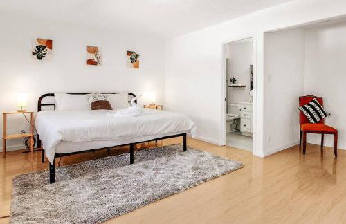 King Suite, 5 Queen beds Spacious Modern Home - Foto 41