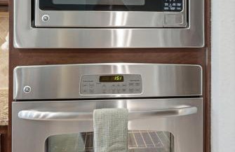 Cozy 4bdrm 3bath Home in The Woodlands - Photo 21