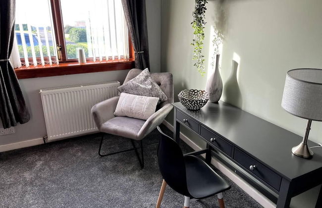 Immaculate 5 Bedroom House Outside Stornoway - Photo 9