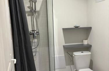 La Cigalière 1 charmant T1 bis avec terrasse dans villa - Foto 14