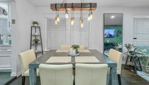 Casa Hosum - 7 mins Downtown Sleeps 9 King Bed Fenced Yard - Foto 5