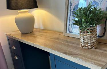 Beautiful 4-Bedroom Home for Groups & Families - Foto 8