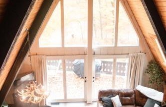 Cozy A-FrameKing BedSkiFire PitSchuss - Foto 46