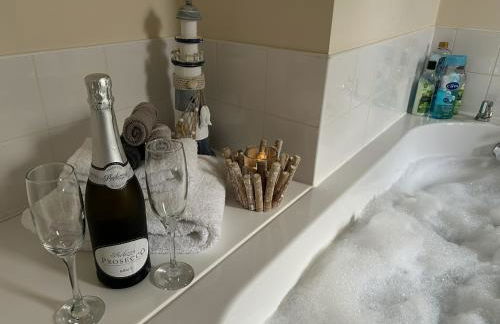 Chapel St Apartments - Photo 9