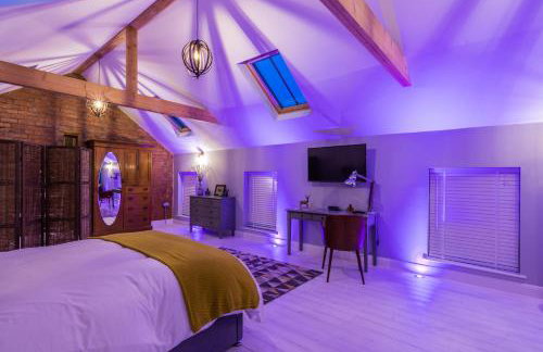 Rainbow House - Entire Place - Photo 17