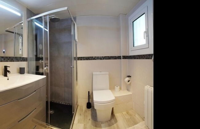 Amity Be my Guest Castelldefels - Photo 16