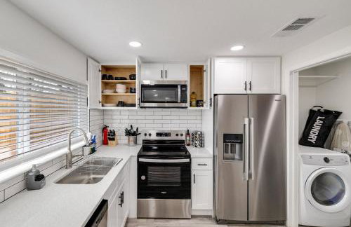 Frisco Getaway Hometel w the Spa and Outdoor Kitchen - Foto 22