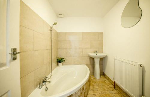 Welcoming Pembrokeshire home, perfect escape for couples, beach 5 mins, doorstep walks - Foto 18