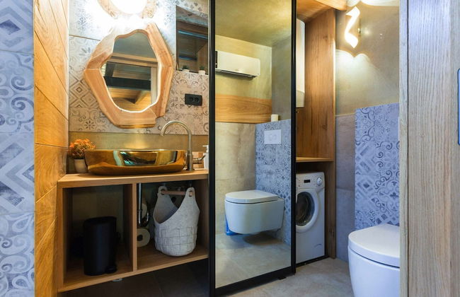 Amazing Chalet with Private Garden, Hot Tub, Sauna, Great Location by the River - Foto 12