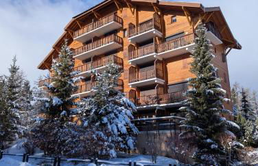 Résidence les Rochers Blancs 1 au centre de la station à deux pas des pistes - Foto 1