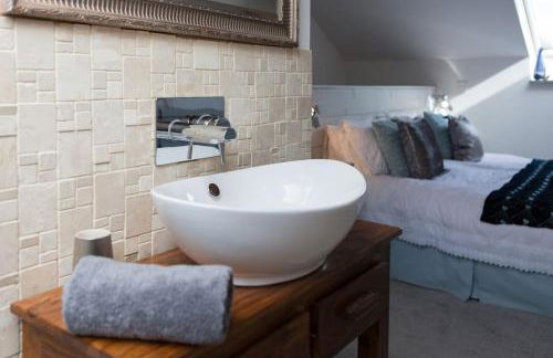 Little Bream - pretty cosy cottage, sea views, walk to the beach - Foto 7