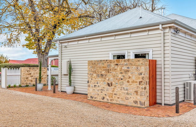 Grandview Accommodation - The Elm Tree Apartments - Photo 55