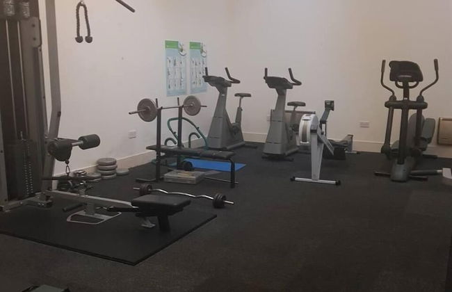 Comfy 1-bed Apartment in Huddersfield - Foto 22