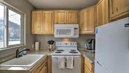 Lake Loon Hillside Cottage with Private Deck! - Foto 2