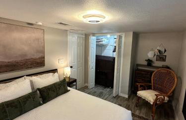 Golden Hour Getaway - Photo 32